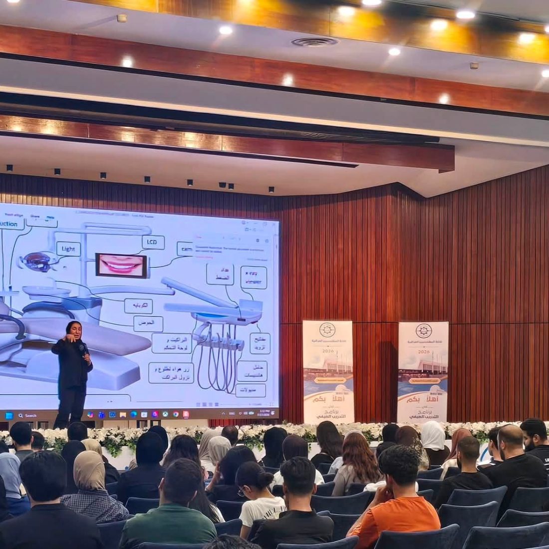 قسم الهندسة العامة يواصل برنامجه التدريبي بمحاضرة عن أجهزة كرسي الأسنان
