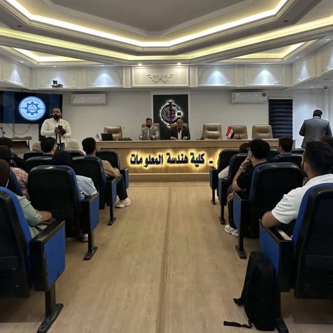 نقابة المهندسين تنظّم ورشة بمحورين الاول عن التعريف بنقابة المهندسين والمحور الثاني هو شرح برنامج التدريب الصيفي لقسم الهندسة الكهربائية في النقابة